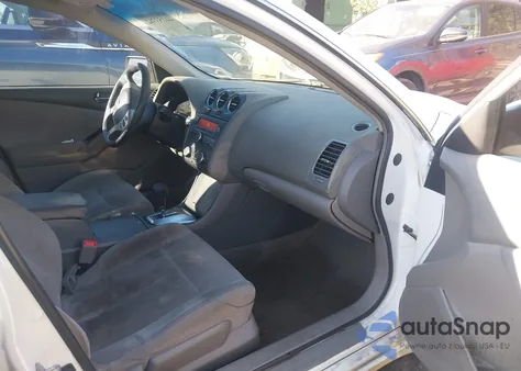 2010 Nissan Altima 2.5 z USA, uszkodzony, nr VIN 1N4AL2AP5AC192394